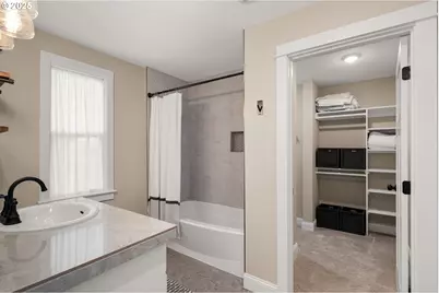 580 SW 9th St, Dundee, OR 97115 - Photo 22