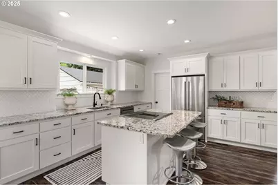 580 SW 9th St, Dundee, OR 97115 - Photo 16