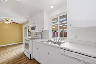 2690 Carbona St, Eugene, OR 97404 - Photo 16