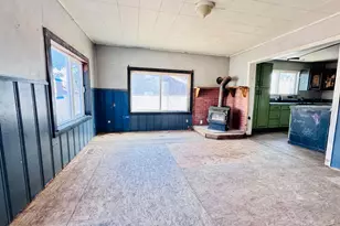 1380 Alder St, Elgin, OR 97827 - Photo 2