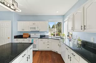 12190 SW Hollow Ln, Tigard, OR 97140 - Photo 14
