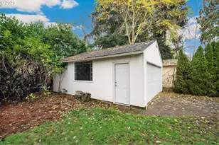 2210 E 25th St, Vancouver, WA 98661 - Photo 36