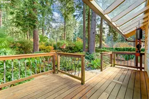 18978 SW Arrowwood Ave, Lake Oswego, OR 97035 - Photo 20