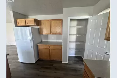 629 E Oregon Ave, Hermiston, OR 97838 - Photo 6