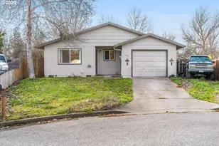 133 Edith Cir, Eagle Point, OR 97524 - Photo 1