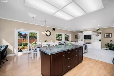 3387 Winchester Way, Eugene, OR 97401 - Photo 10