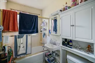 1908 NE 72nd Ave., Portland, OR 97213 - Photo 8