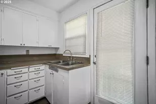 1908 NE 72nd Ave., Portland, OR 97213 - Photo 20