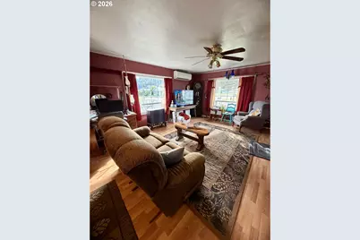 1009 Fir Ave, Reedsport, OR 97467 - Photo 4