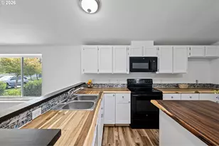 5327 Elk Ridge Dr, Eugene, OR 97402 - Photo 8