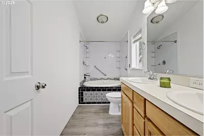 5327 Elk Ridge Dr, Eugene, OR 97402 - Photo 14