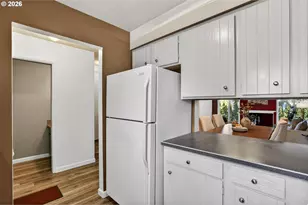 12013 SW Sussex St, Beaverton, OR 97008 - Photo 18