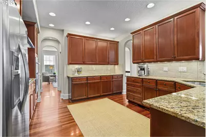 13340 Auburn Ct, Lake Oswego, OR 97035 - Photo 16