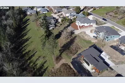 580 Sunridge Ln, Lowell, OR 97452 - Photo 2