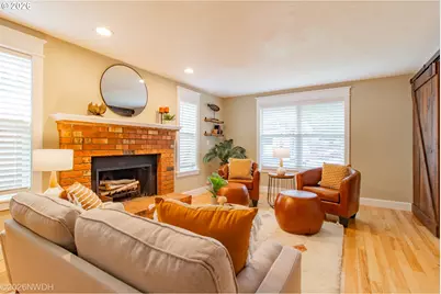 3325 Honeywood St, Eugene, OR 97408 - Photo 2