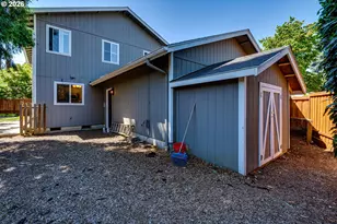 3325 Honeywood St, Eugene, OR 97408 - Photo 42