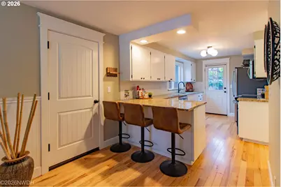 3325 Honeywood St, Eugene, OR 97408 - Photo 8