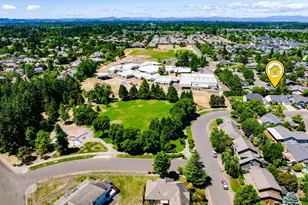 3325 Honeywood St, Eugene, OR 97408 - Photo 4