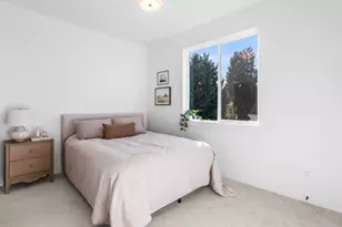 2088 N Watts St, Portland, OR 97217 - Photo 8