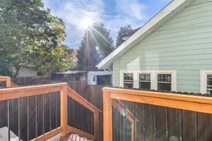 2088 N Watts St, Portland, OR 97217 - Photo 12