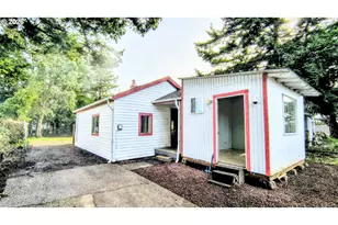 319 N Wall St, Coos Bay, OR 97420 - Photo 1