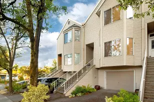 242 S Sweeney St, Portland, OR 97239 - Photo 2
