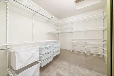 242 S Sweeney St, Portland, OR 97239 - Photo 26