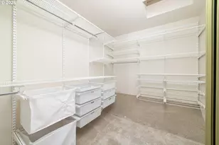 242 S Sweeney St, Portland, OR 97239 - Photo 26