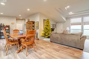 30610 Santiam Hwy, Lebanon, OR 97355 - Photo 10