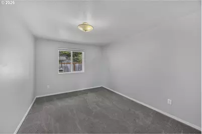 128 Park Village Loop, Florence, OR 97439 - Photo 16