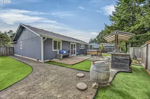 128 Park Village Loop, Florence, OR 97439 - Photo 30