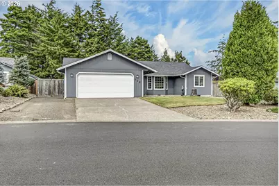 128 Park Village Loop, Florence, OR 97439 - Photo 2