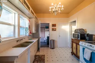 610 Deady St, Port Orford, OR 97465 - Photo 14