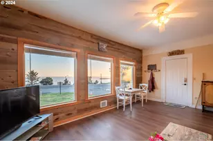 610 Deady St, Port Orford, OR 97465 - Photo 10