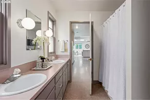 2045 Kincaid St, Eugene, OR 97405 - Photo 18