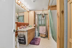 47947 W Commercial St, Oakridge, OR 97463 - Photo 8