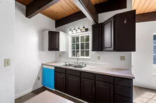 3560 Harlow Rd, Eugene, OR 97401 - Photo 10