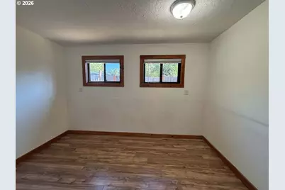 3817 E Amazon Dr, Eugene, OR 97405 - Photo 16