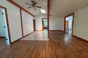 3817 E Amazon Dr, Eugene, OR 97405 - Photo 2