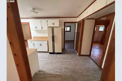 3817 E Amazon Dr, Eugene, OR 97405 - Photo 6