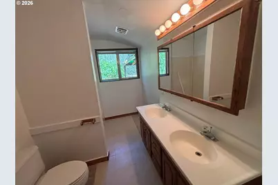 3817 E Amazon Dr, Eugene, OR 97405 - Photo 18