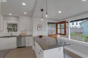 10227 NW 109th Ave, Portland, OR 97231 - Photo 14