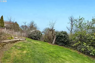 10227 NW 109th Ave, Portland, OR 97231 - Photo 32