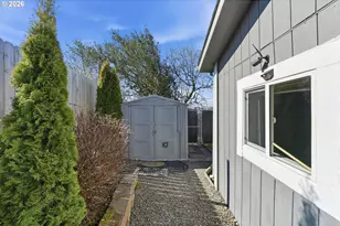 376 S Wall St, Coos Bay, OR 97420 - Photo 26