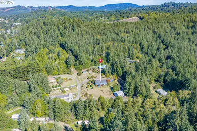 502 SE Johnson St, Coquille, OR 97423 - Photo 8