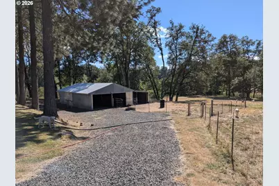 9450 Bullock Rd, Oakland, OR 97462 - Photo 6
