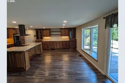 9450 Bullock Rd, Oakland, OR 97462 - Photo 10