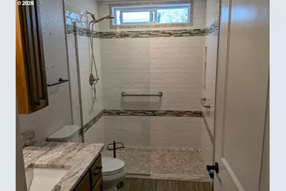 9450 Bullock Rd, Oakland, OR 97462 - Photo 14