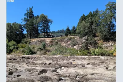 9450 Bullock Rd, Oakland, OR 97462 - Photo 18