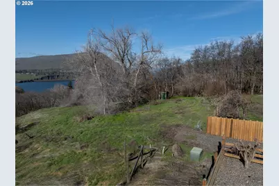 8176 State Route 14, Lyle, WA 98635 - Photo 1